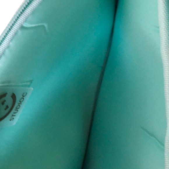 13.5 in Computer case - Picture 4 of 4